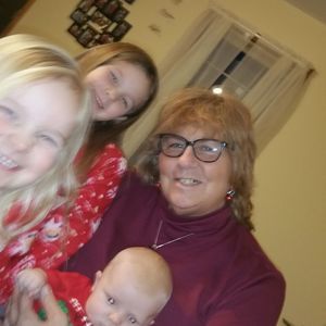 Meet your Posher, Monique